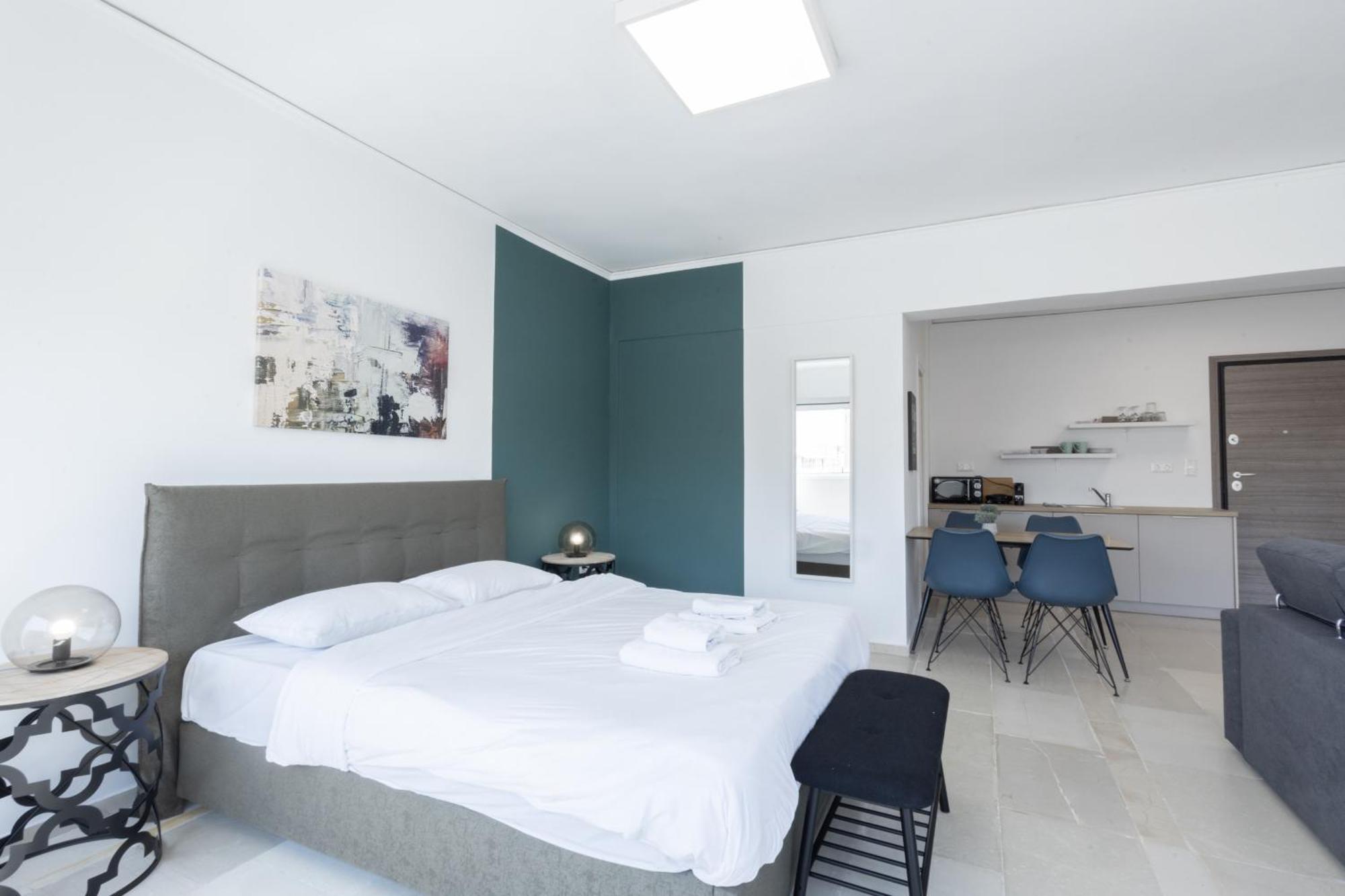 אתונה Spacious Urban Retreat Central 2-Bedroom Haven For 8 מראה חיצוני תמונה